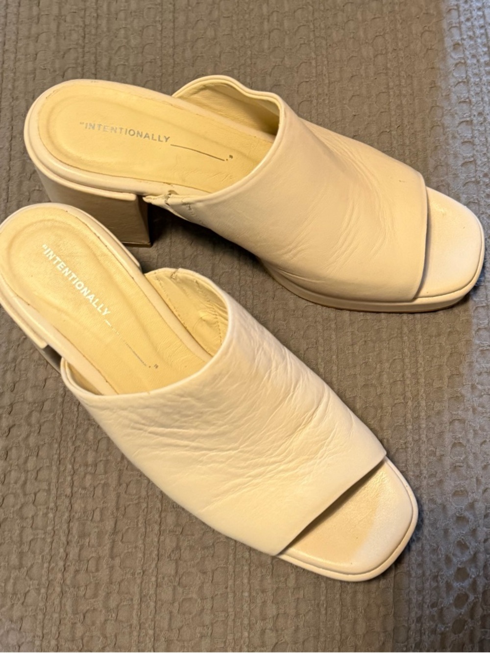 INTENTIONALLY BLANK Cream Leather Open-Toe Mule